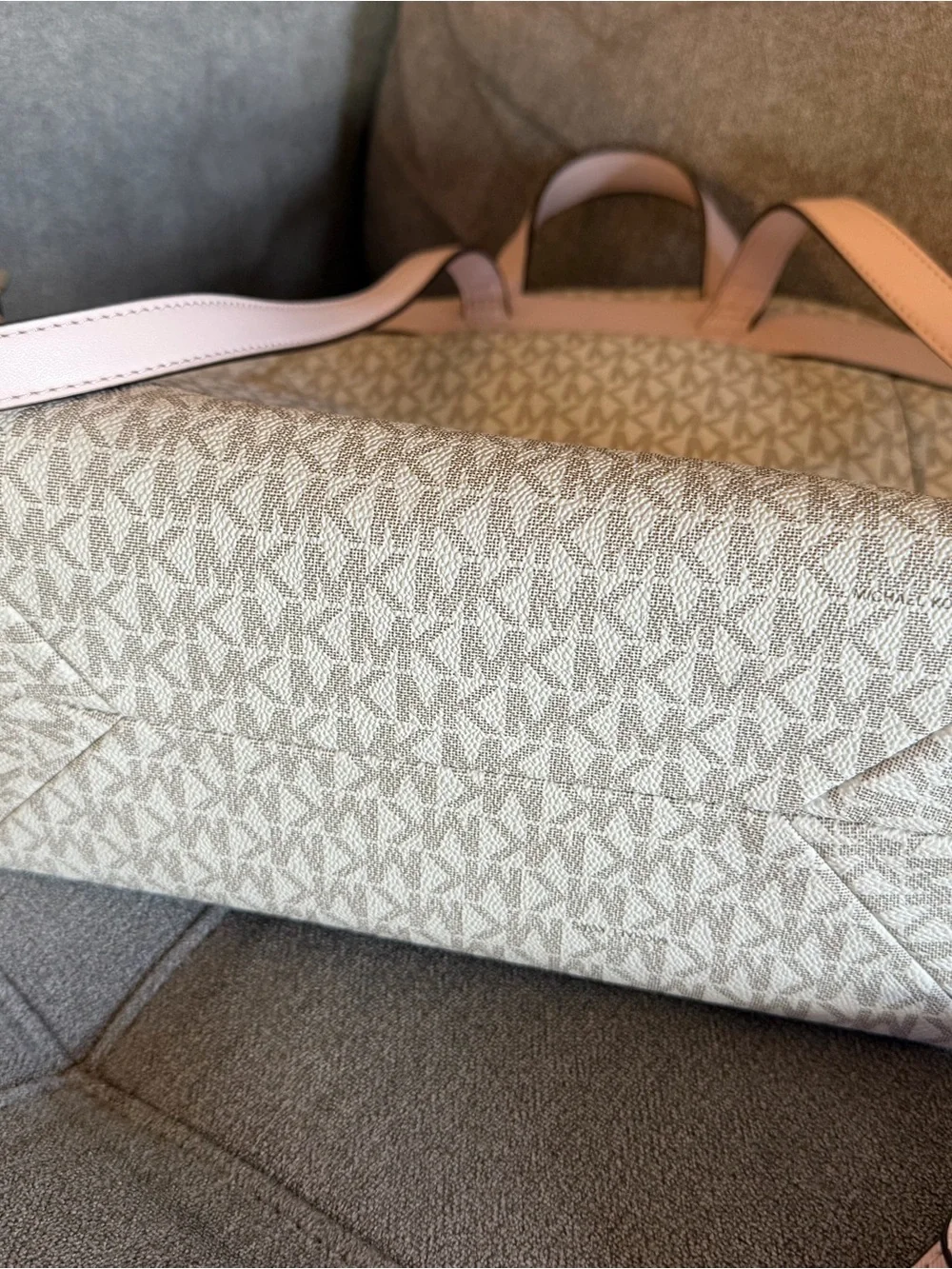 Michael Kors Signature Cream and Pale Pink Backpack with Matching Wallet